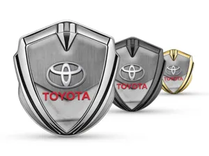 Toyota Metal Emblema Insignia Afinado A La Moda Luminoso